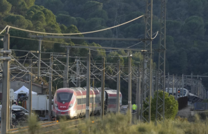 “Absoluta transparencia” promete Sánchez sobre causas del accidente ferroviario
