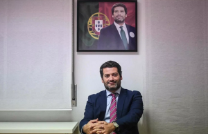 Extrema derecha pasa a segunda vuelta de las presidenciales de Portugal