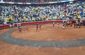 Bajo pertinaz lluvia se despidió la Feria Taurina de Manizales
