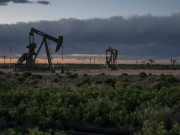 Petróleo sube por manifestaciones en Irán: Brent a 63,34 dólares