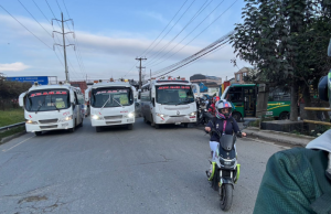 Bloqueo en la calle 13 genera caos en el ingreso a Bogotá