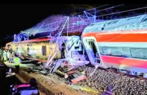 Choque de trenes deja 39 muertos: España decreta tres días de luto
