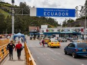 Colombia suspende venta de energía a Ecuador y también impone aranceles del 30 %
