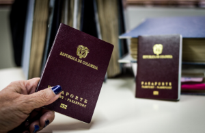 Contraloría insiste en que nuevo modelo de pasaportes tiene riesgos