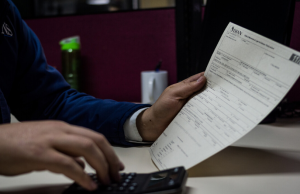 Agencia Standard & Poor’s asegura que Petro no corregirá rumbo fiscal