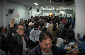 Gobierno Petro “destruyó” sistema de salud: British Medical Journal