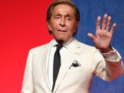 Murió a los 93 años el diseñador italiano Valentino Garavani