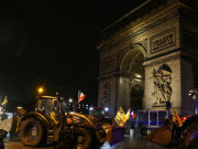 Los tractores se tomaron París en protesta por el acuerdo UE-Mercosur
