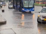 Fuertes lluvias causan inundaciones y afectan vías principales en Bogotá