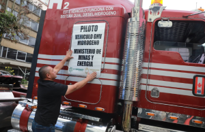 Inician pruebas con hidrógeno de bajas emisiones en tractocamiones