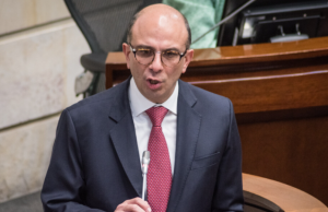 Magistrado Carlos Camargo revisará decreto de la emergencia económica