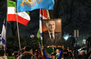 Al menos 648 muertos en la represión de las protestas en Irán