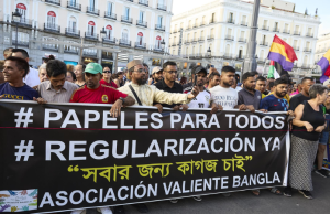 Masiva regularización de migrantes en España, ¿un arma de doble filo?