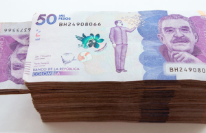 Revisar efectos de la apreciación del peso colombiano, piden gremios empresariales