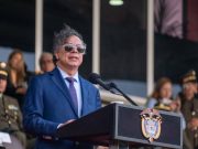 Rechazan posición de Petro sobre volver a tomar las armas