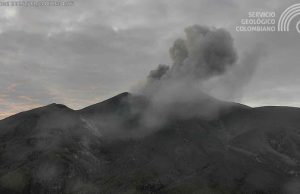 Volcán Puracé continúa en alerta naranja: once nuevas emisiones de ceniza