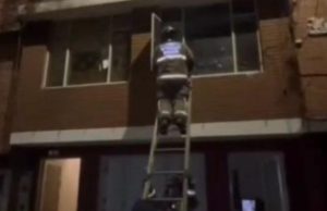 Rescatan niña que pedia ayuda por la ventana de una casa en Kennedy