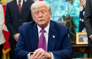 Trump dice que seguirá conversando con la opositora María Corina Machado