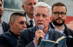 Eln obliga a los ciudadanos de Arauca a votar por Iván Cepeda: Uribe