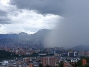 ¿Por qué está lloviendo tanto en Antioquia en plena temporada seca?