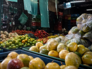 Tras aumento del mínimo, Gobierno evalúa medida de control de precios