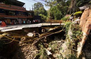 “Esperamos abrir hoy paso peatonal y de motos por La Limona”: alcalde Gutiérrez