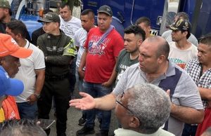 Alertan que paro en Buenaventura amenazan 40% del comercio exterior