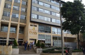Gobierno reconoce que no llegaría a la meta de recaudo del 2025: Dian
