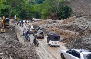 Cierre en vía Dabeiba y Mutatá por caída de rocas