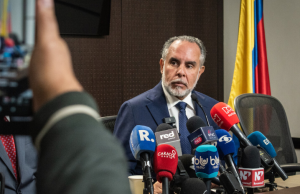 EE.UU. otorgó visa diplomática al ministro Armando Benedetti