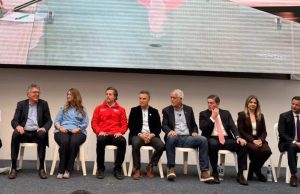 Candidatos presidenciales aceleran campaña de cara a las consultas