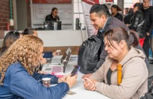 Informalidad laboral crecería 3 % este año por alza desbordada del salario mínimo
