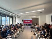 Pese a división de gremios, Gobierno insiste en alza del 23,7 % del salario mínimo
