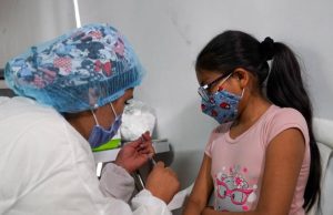 Colombia inicia vacunación contra el dengue y prioriza a niños de 9 años en zonas endémicas: biológico ahora se aplicará gratuitamente
