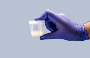 Detectan 42 compuestos químicos de uso cotidiano en el semen que podrían afectar la fertilidad