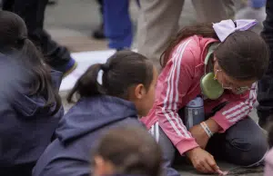 Exclusivo: el 13,8 % de la niñez en Colombia crece entre conflicto, migración y crisis climática, según nuevo informe