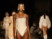 De la ruana al lujo con identidad: historia, industria y transformación de la moda colombiana en el escenario global