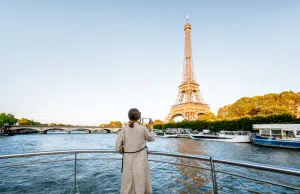 Francia cerró 2025 con récord de visitantes e ingresos turísticos