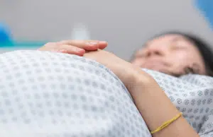 Evolución en las mujeres: la pelvis se está estrechando en los últimos 100 años y no es buena noticia