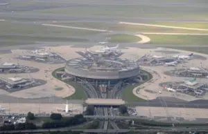 ¿Va a viajar a Francia este fin de semana?: Autoridades piden reducir vuelos en los principales aeropuertos de París por alerta de nieve y hielo