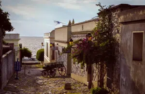 Así es Colonia, el pueblo uruguayo lleno de encanto que está a solo dos horas de Buenos Aires