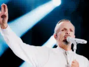 Miguel Bosé regresa a Colombia con dos conciertos tras superar problemas de salud: ‘Yo no soy solo mi voz’