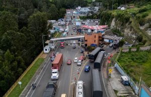 Empresarios de Ecuador y Colombia piden a gobiernos suspender escalada de aranceles