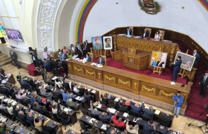 Parlamento de Venezuela retoma debate de la ley de amnistía