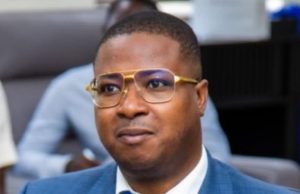 Fiscalía cita exembajador de Colombia en Ghana por violencia contra su exesposa