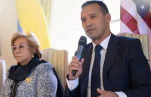 Guerra arancelaria: Rosa Villavicencio y Pedro Sánchez viajan a Ecuador