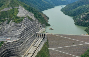 Minenergía pide a generadores garantizar el abastecimiento eléctrico