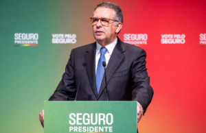 Portugal elige presidente en una jornada marcada por el fuerte temporal