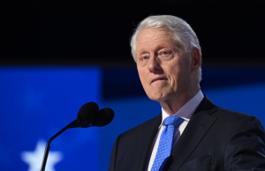 Expresidente Bill Clinton declara que no sabía de los delitos de Epstein