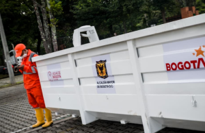 Ajustarán modelo de contenedores de basura en zonas de Bogotá